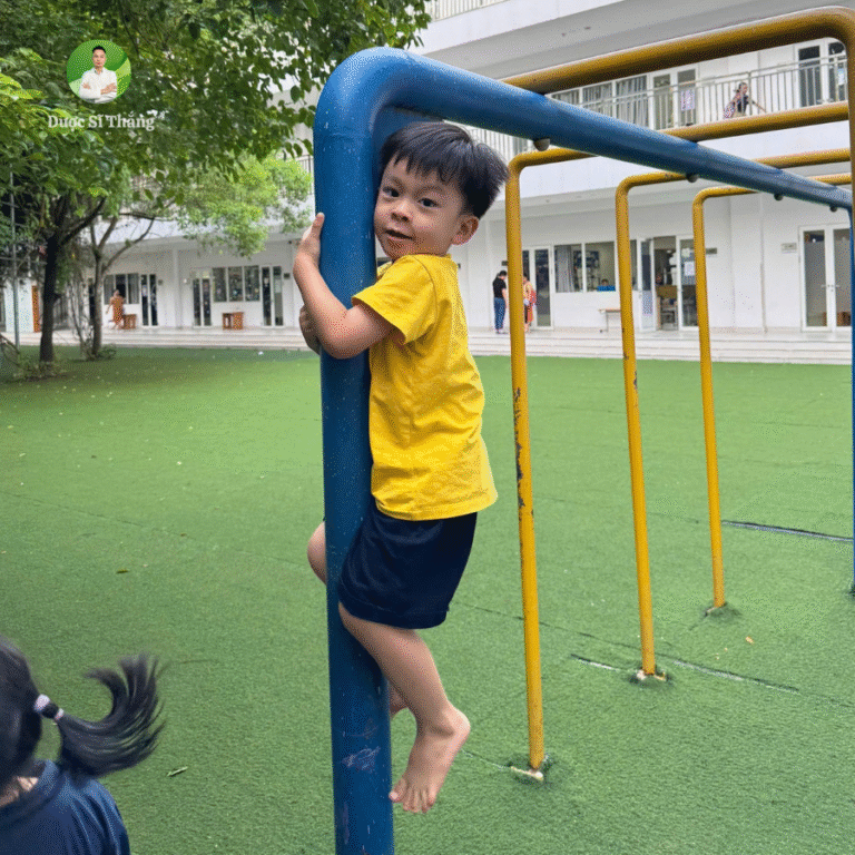 Làm thế nào để kích thích trẻ vận động | Dược sĩ Thắng